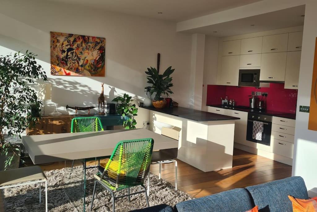 Apartamento Luxurious Flat Sunny, Quiet, Design, Lift, Balcony Londres Exterior foto