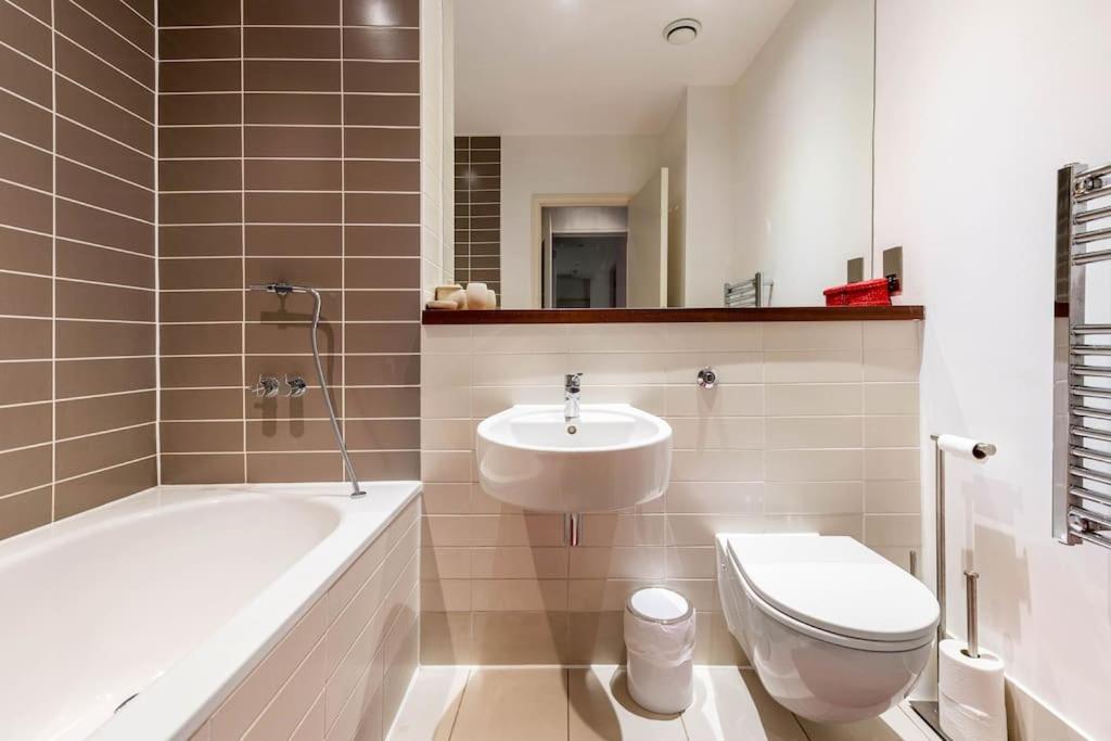 Apartamento Luxurious Flat Sunny, Quiet, Design, Lift, Balcony Londres Exterior foto